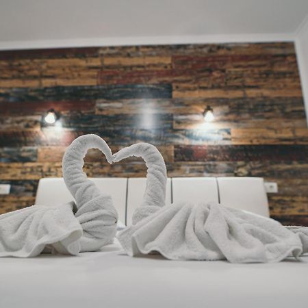 Insomnia Studio Drobeta Turnu Severin Dış mekan fotoğraf